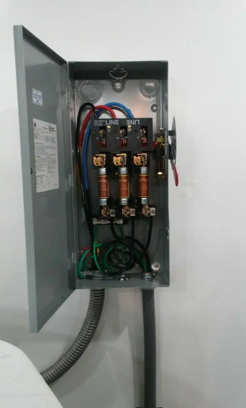Three-phase disconnect switch installed for Smoke Detector Installation in Gillette